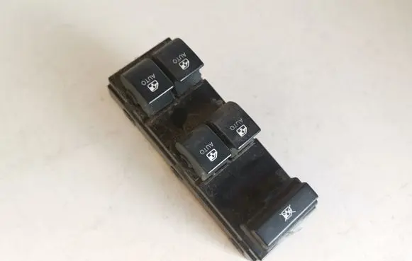 KIA Ceed Electric window control switch 935701H120