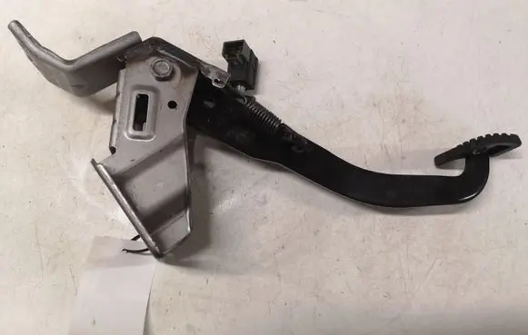 Hyundai i20 (PB PBT) Brake pedal 328001J110