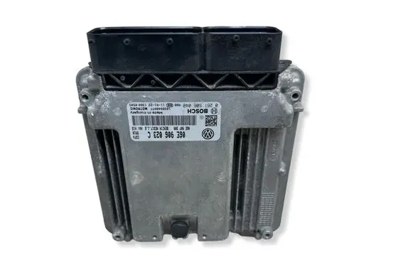 Volkswagen Touareg II Engine control unit/module 06E906023C 06E907309 0261S06040