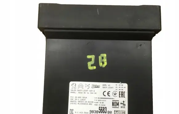 Peugeot 5008 II Light module LCM 9838568380
