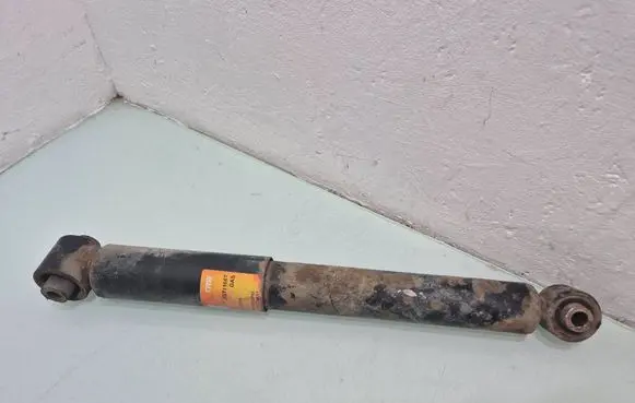 Nissan Qashqai+2 Rear shock absorber/damper 