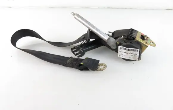 Audi A4 S4 B5 8D Front seatbelt 8D0857705A