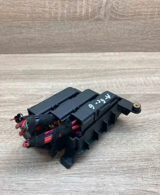 Audi A6 S6 C6 4F Fuse module 4F2971845A