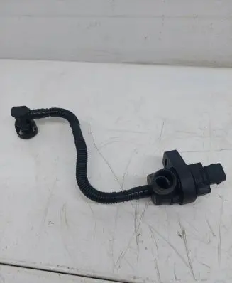 BMW 1 E81 E87 Valve 7512582