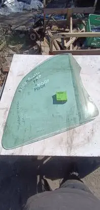 Citroen Xsara Picasso Front door window glass four-door 1212123