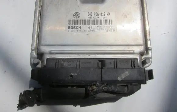 Volkswagen Polo IV 9N3 Engine control unit/module 045906019AP