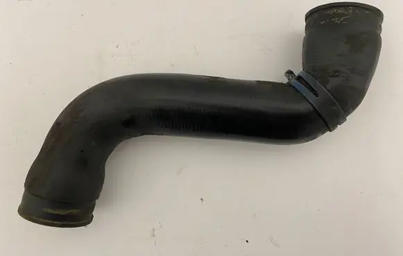 Intercooler hose/pipe