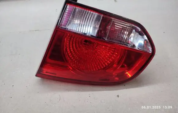 Tailgate rear/tail lights