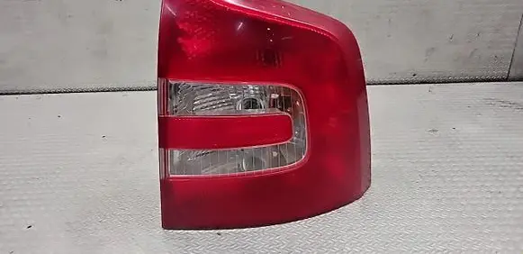 Skoda Octavia Mk2 (1Z) Rear/tail lights 1Z9945096