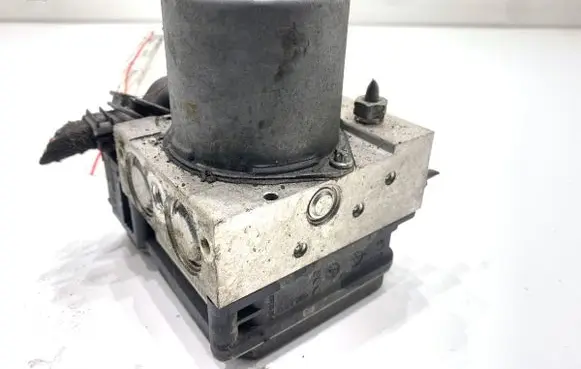 Mercedes-Benz A W169 ABS Pump 0265234043A