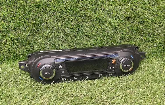 Ford Grand C-MAX Climate control unit AM5T18C612BJ