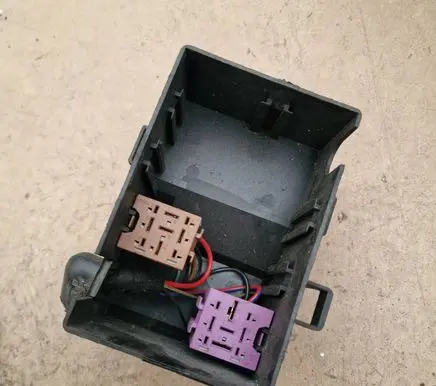 Opel Astra G Fuse box set 90560119 2945 PA66GF30