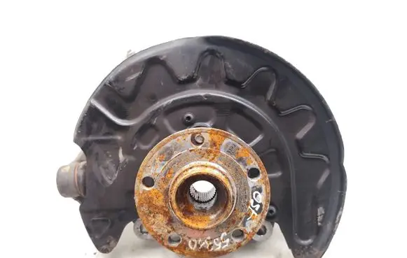 Front wheel hub