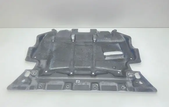 Mercedes-Benz E W213 Engine splash shield/under tray A2135246500