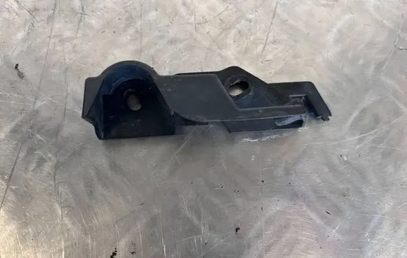 Audi A4 S4 B8 8K Front bumper mounting bracket 8K0807284E