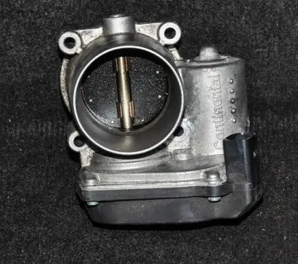 Volkswagen Scirocco Throttle valve 03C133062S