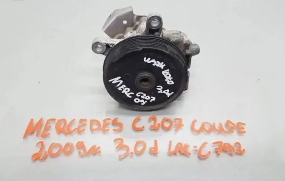 Mercedes-Benz CLK C207 A207 Power steering pump