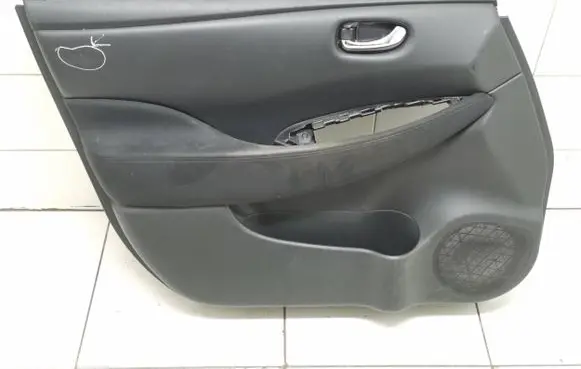 Nissan Leaf I (ZE0) Front door card panel trim 809233nl0a 809473nl0ax