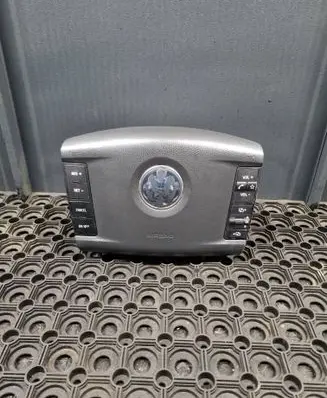 Steering wheel airbag