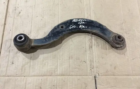 Toyota Avensis T270 Rear control arm