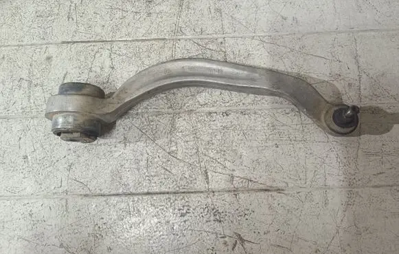 Audi A4 S4 B5 8D Front lower control arm/wishbone