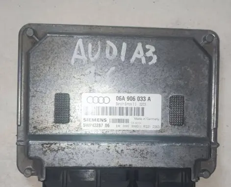 Audi A3 S3 8L Engine control unit/module 06A906033A 5WP4328706 33203