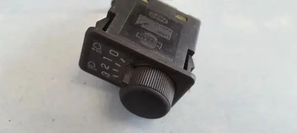 Nissan Micra Headlight level height control switch