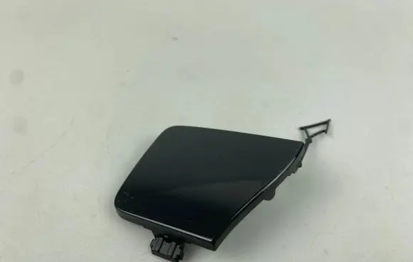Volkswagen Golf VIII Front tow hook cap/cover 5H0807241A
