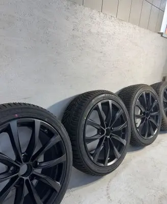 Toyota Yaris Cross R19 alloy rim 
