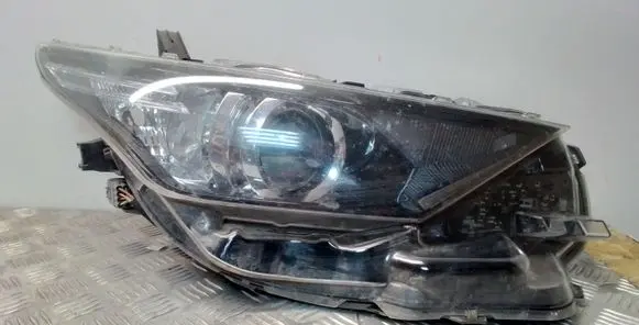 Toyota Auris E180 Headlight/headlamp 8113002K30