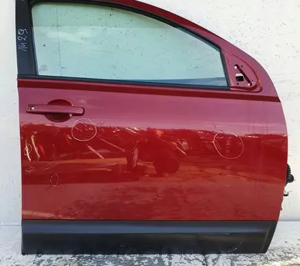 Nissan Qashqai Front door