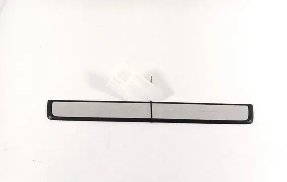 Volvo XC40 Front sill trim cover 32289844