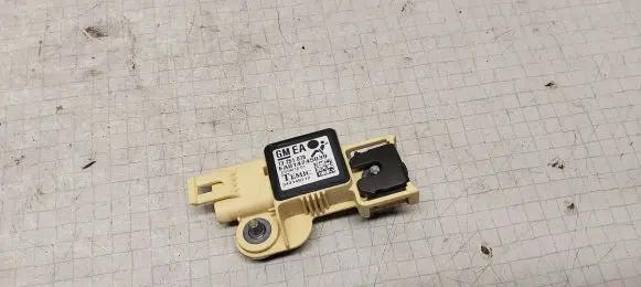 Opel Zafira B Airbag deployment crash/impact sensor 13251078