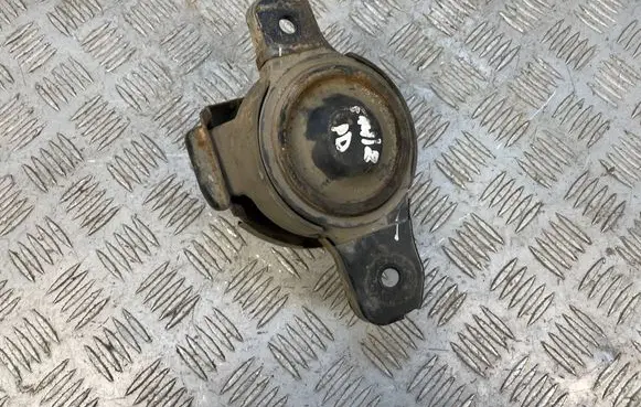 Subaru Forester SJ Engine mount bracket