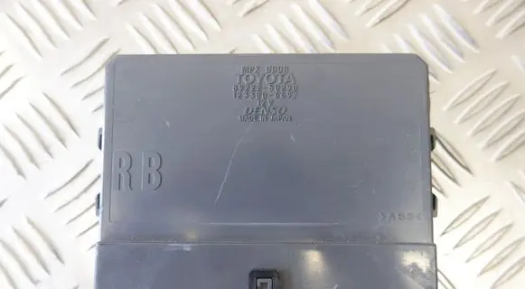 Lexus LS 460 - 600H Door control unit/module 8922250290