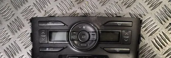 Toyota Auris 150 Climate control unit 5590002220b