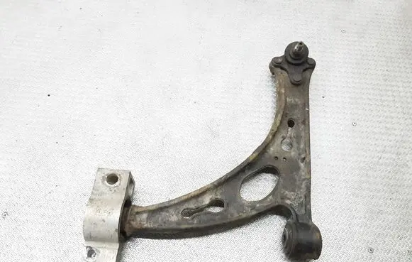 Volkswagen Touran I Front lower control arm/wishbone