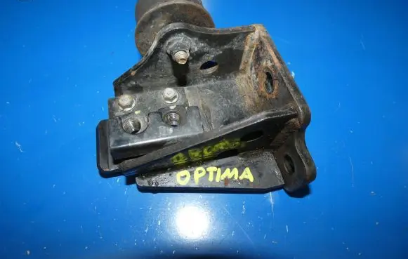 KIA Optima Engine mount bracket