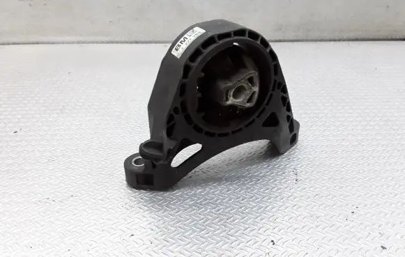 Opel Insignia A Engine mount bracket 13227769