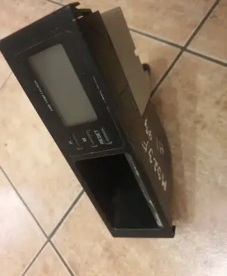 Mazda 323 F Clock 8H18