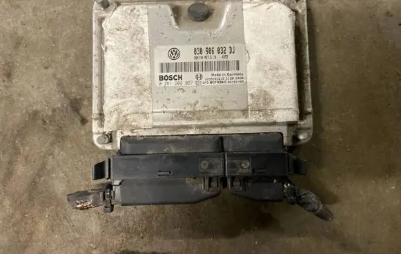 Seat Arosa Engine control unit/module 030906032DJ 0261208097