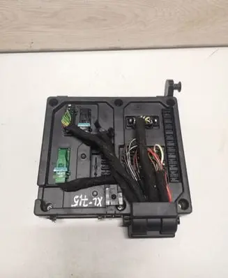 Ford Galaxy Fuse module 7M3962258AH
