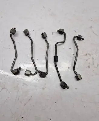 Mercedes-Benz C W204 Fuel injector supply line/pipe 