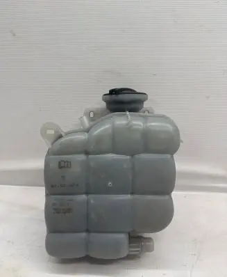Porsche Taycan 9J1 Coolant expansion tank/reservoir 9J1121407A 27102020 30323