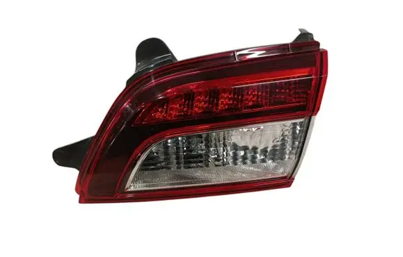 Subaru Outback (BS) Tailgate rear/tail lights 946073