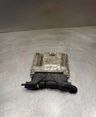 Opel Corsa D Engine control unit/module 55577463