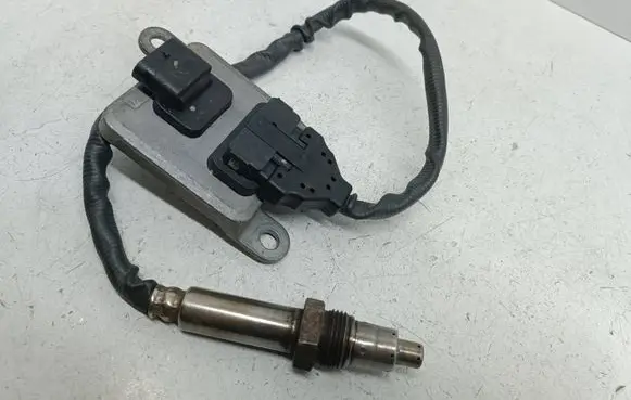 Mercedes-Benz Sprinter W906 Lambda probe sensor A0009053403 5WK96681D 0009053403