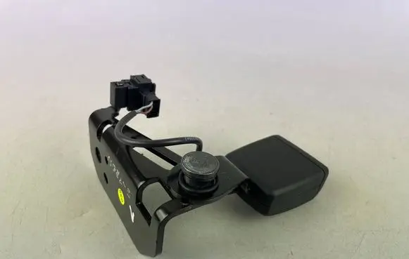 Audi e-tron Rear seatbelt buckle 4KE857740N