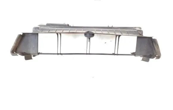 Mercedes-Benz E C207 W207 Intercooler air channel guide A2075050430