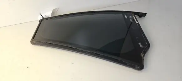 BMW 5 F10 F11 Rear vent window glass 7182046